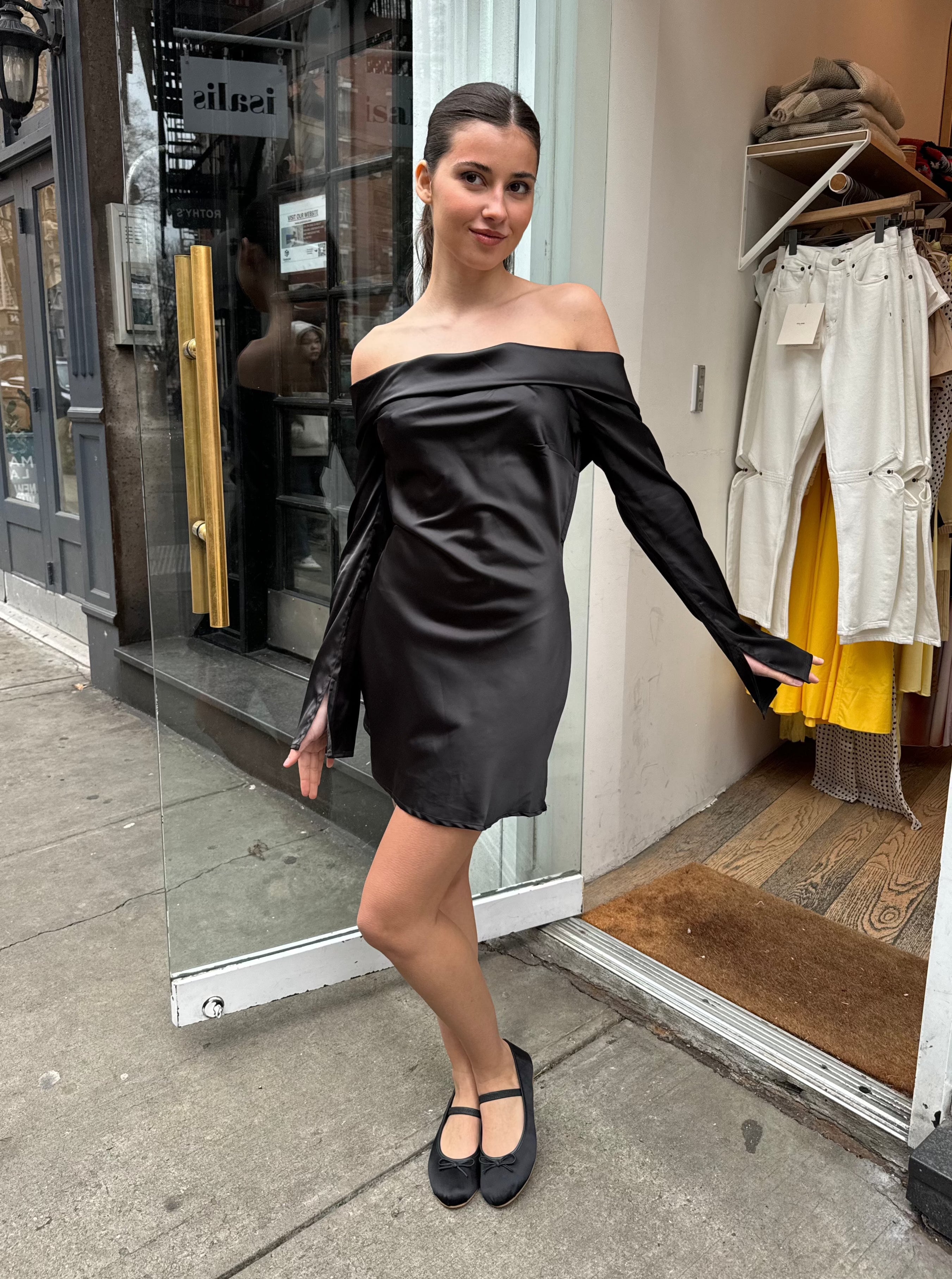 Ultimate Steele Off-Shoulder Mini Dress - Black Elegance
