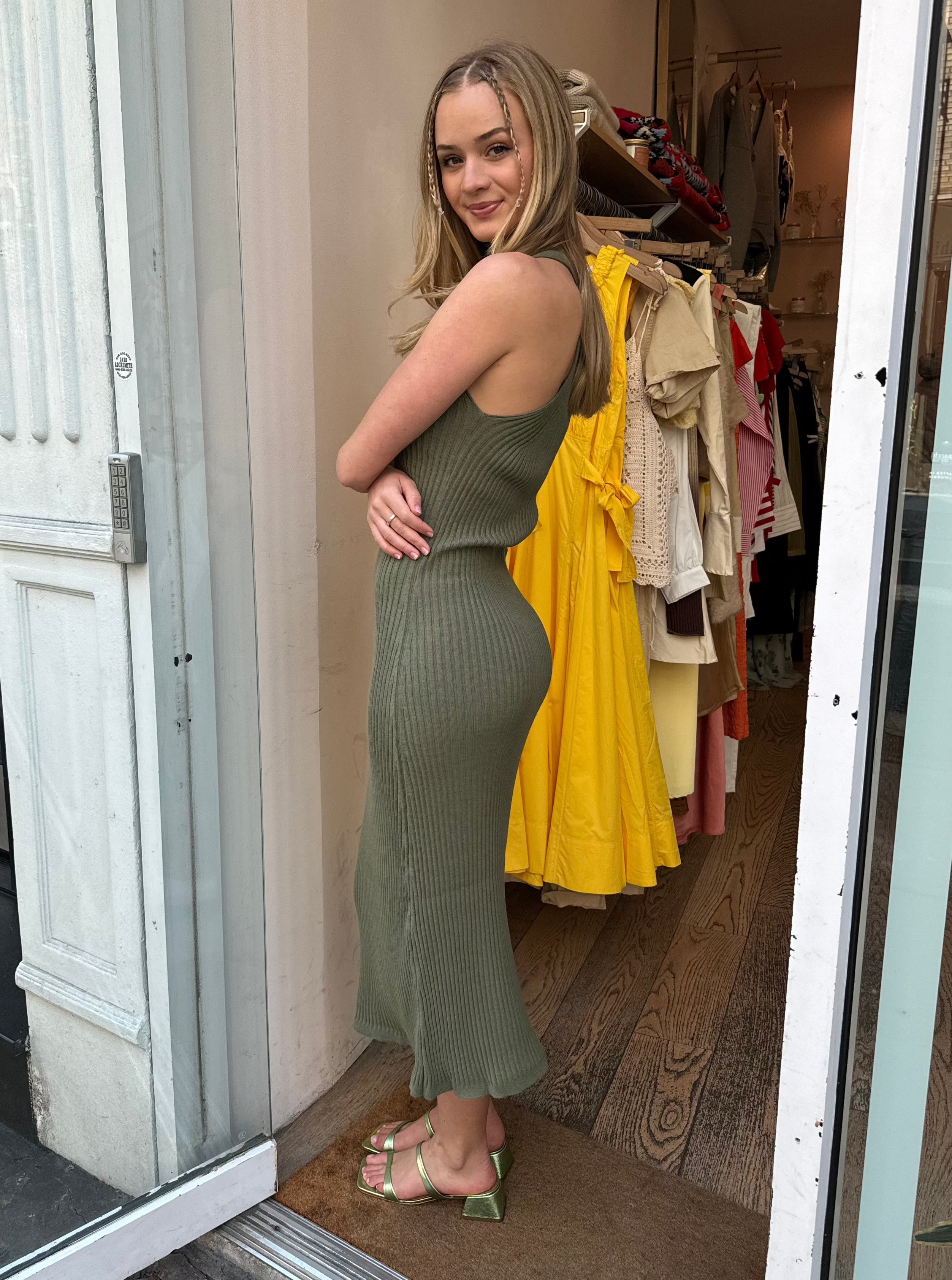 Premium Chelia Dress in Emerald Green