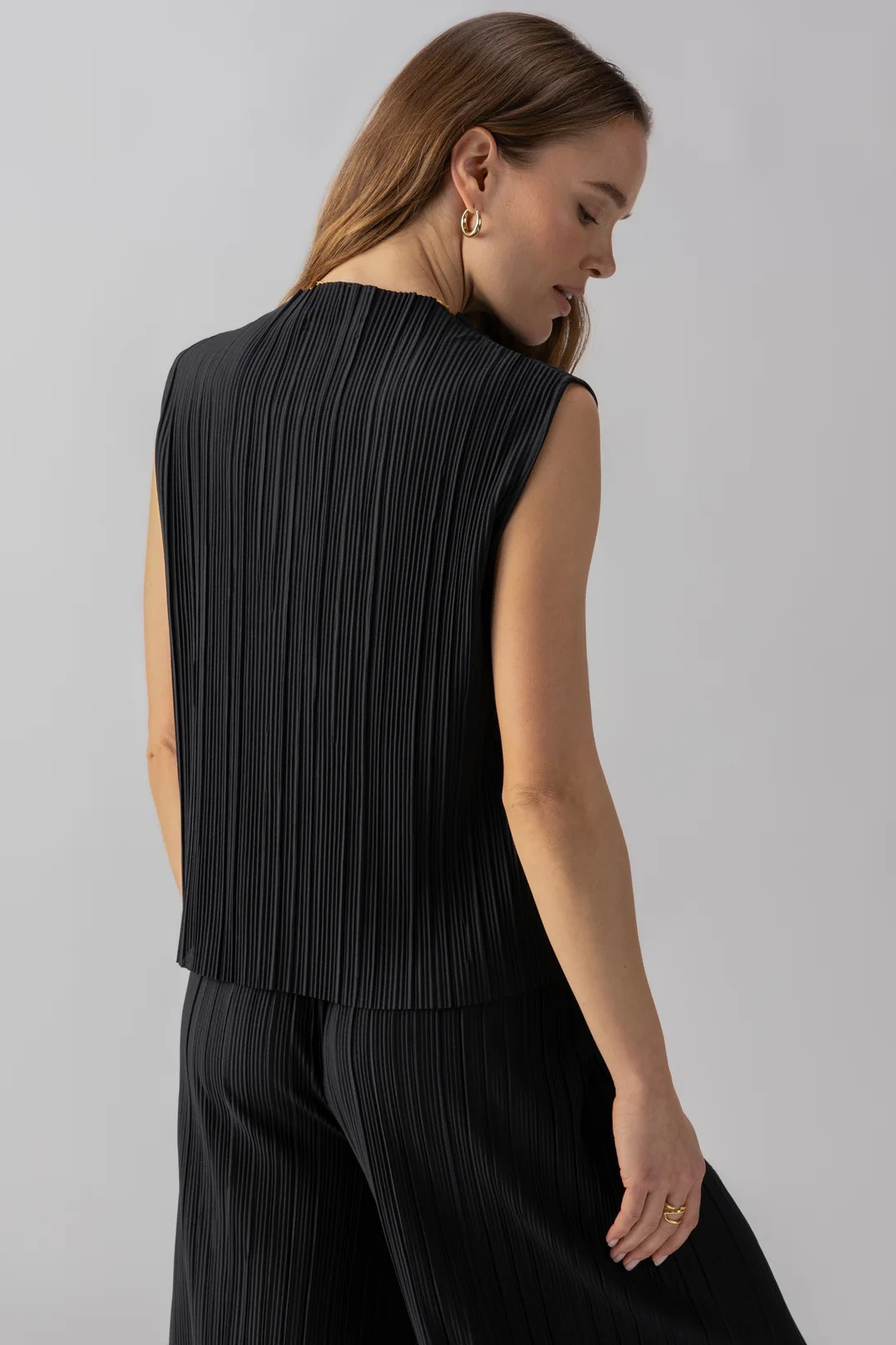 Premium Plisse Mock Neck Top - Ultimate Comfort & Style