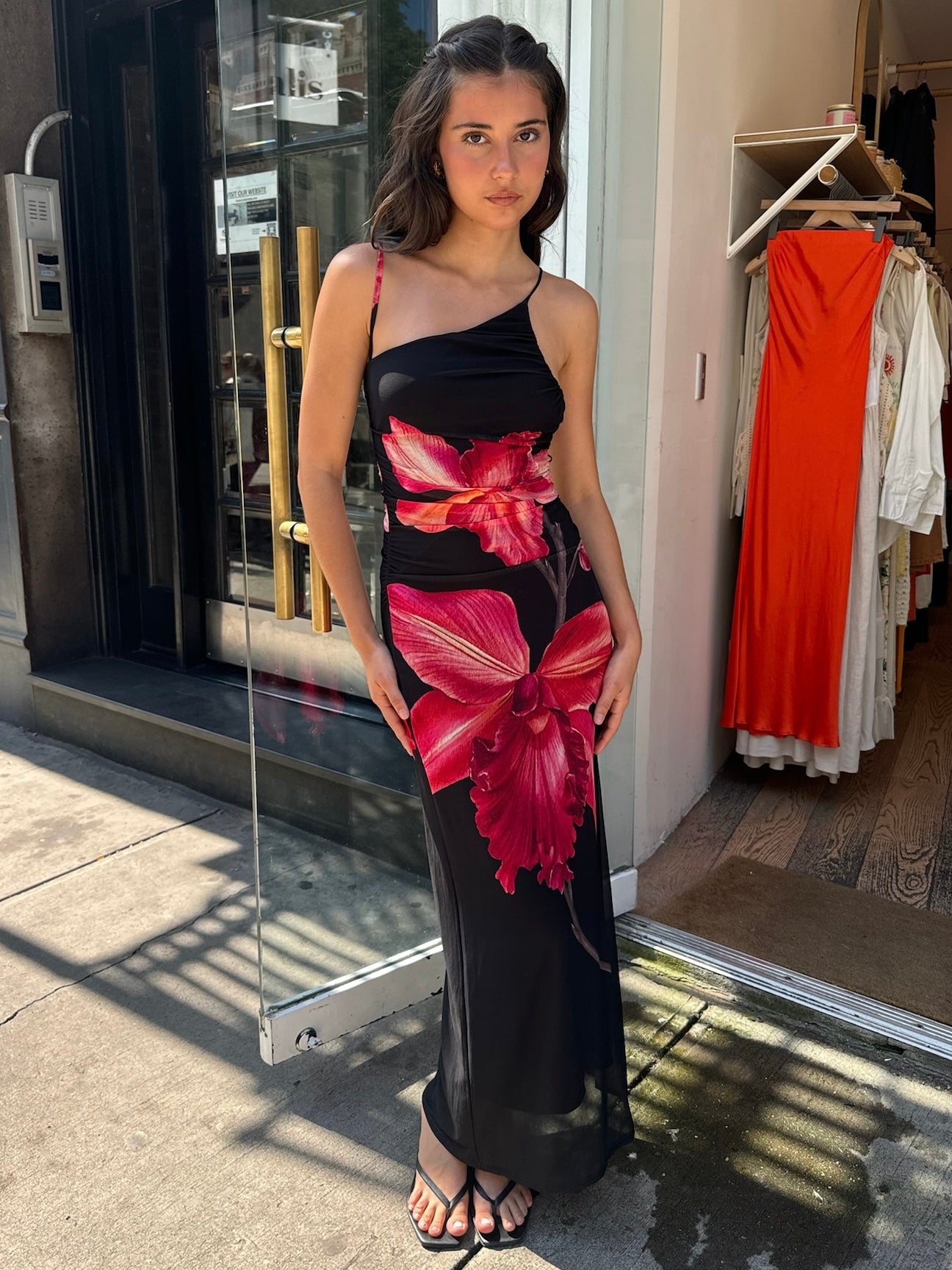 Premium Nicole Maxi Dress - Black Floral Elegance