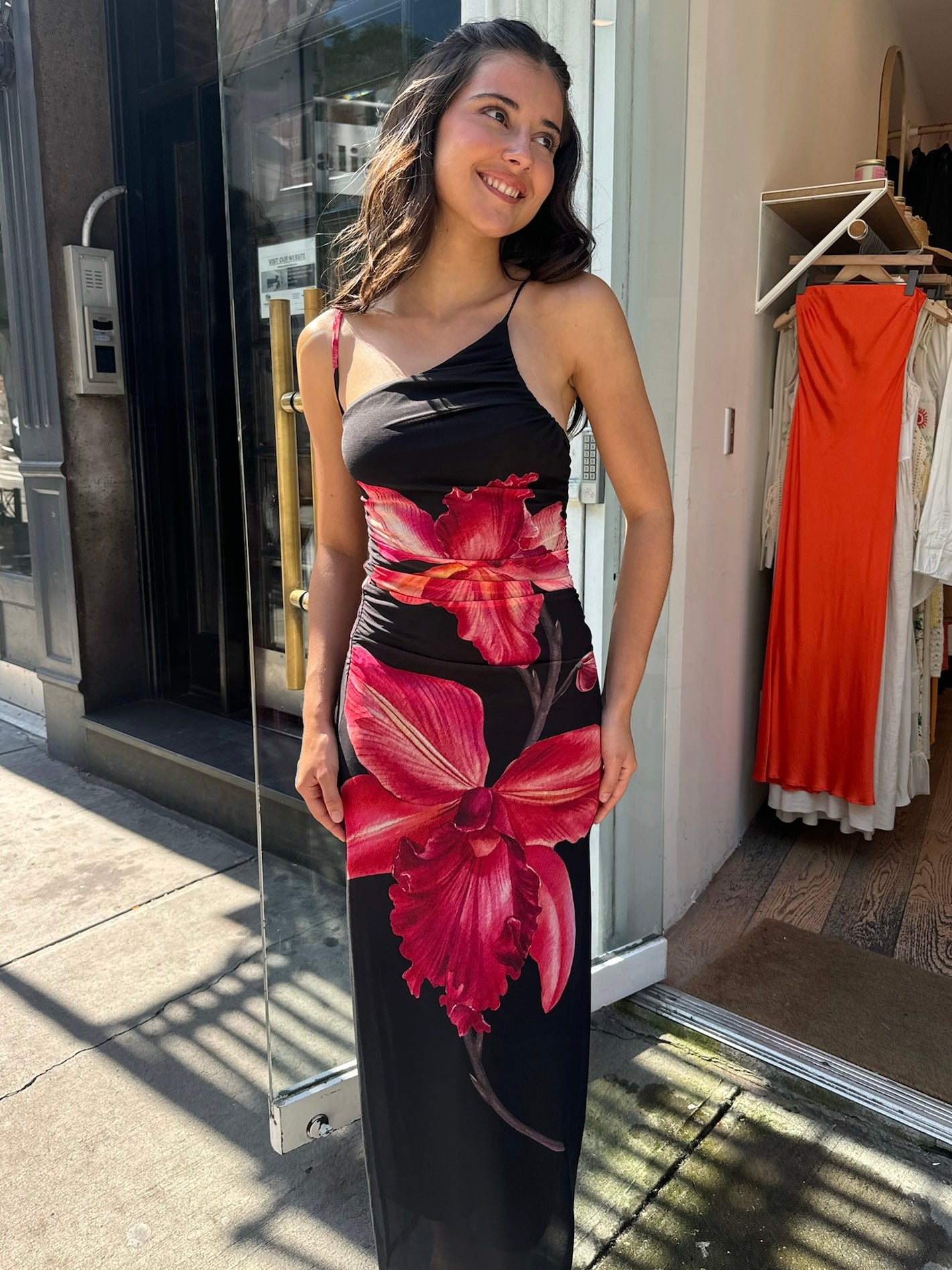Premium Nicole Maxi Dress - Black Floral Elegance
